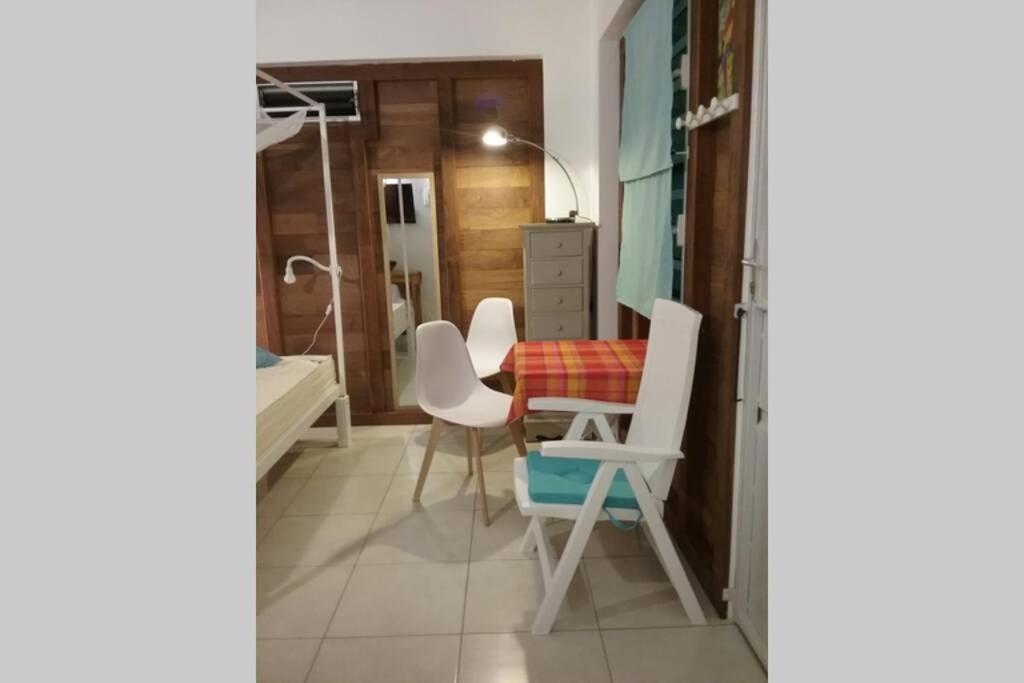 Gite Cajou Dans Jardin Tropical Ventile A Sainte-Anne Екстер'єр фото