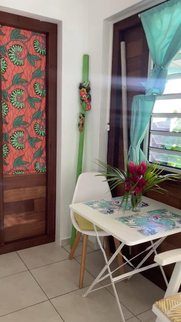 Gite Cajou Dans Jardin Tropical Ventile A Sainte-Anne Екстер'єр фото